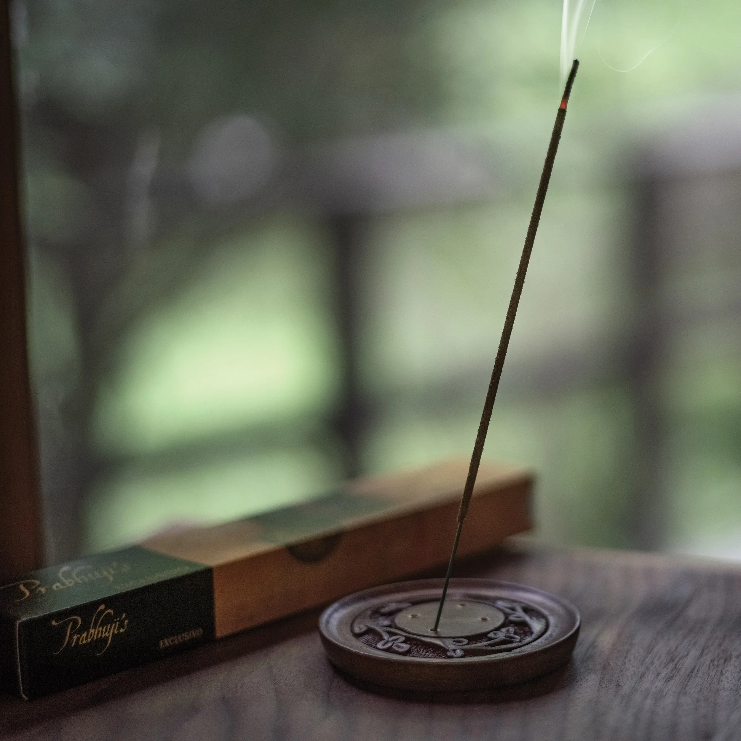 Incense Sticks Prabhuji's Exclusivo - True Richness - Vetiver - 50g pack - Image 4