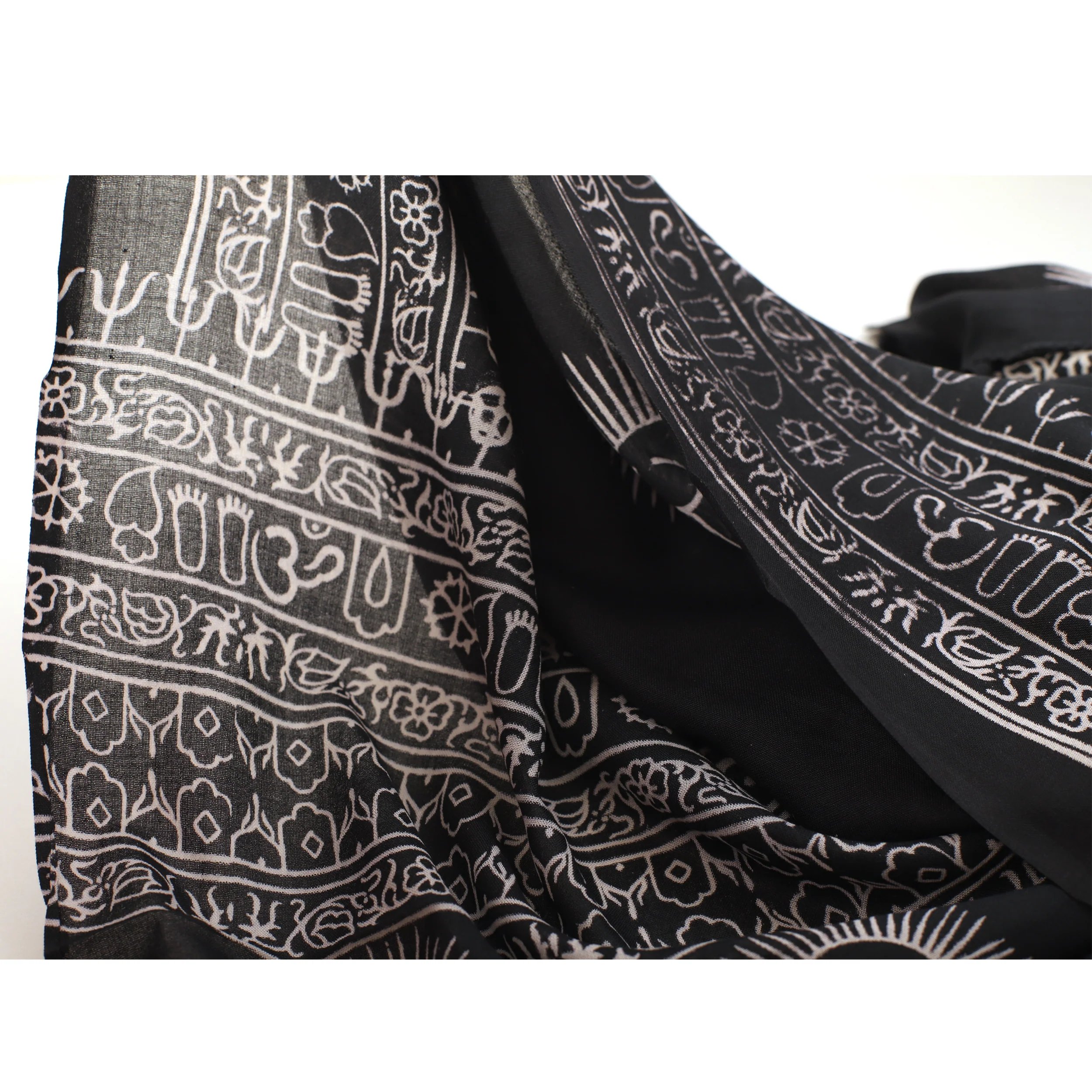 Meditation Yoga Prayer Shawl - Mantra Om - Black Large - Image 6