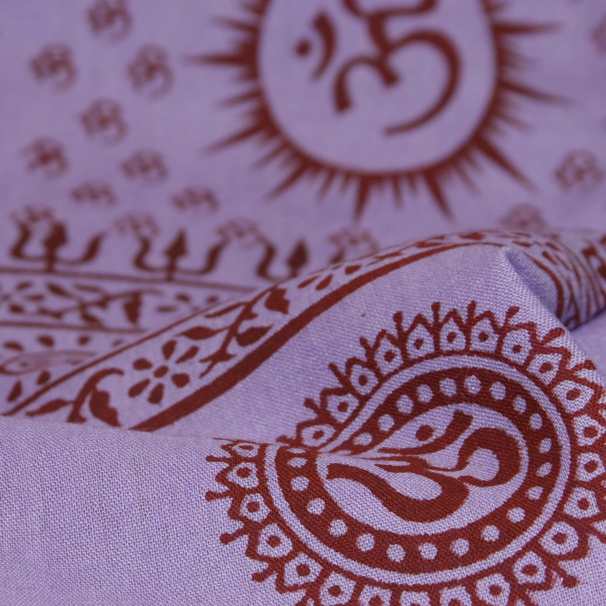 Meditation Yoga Prayer Shawl - Mantra Om - Purple Large - Image 3