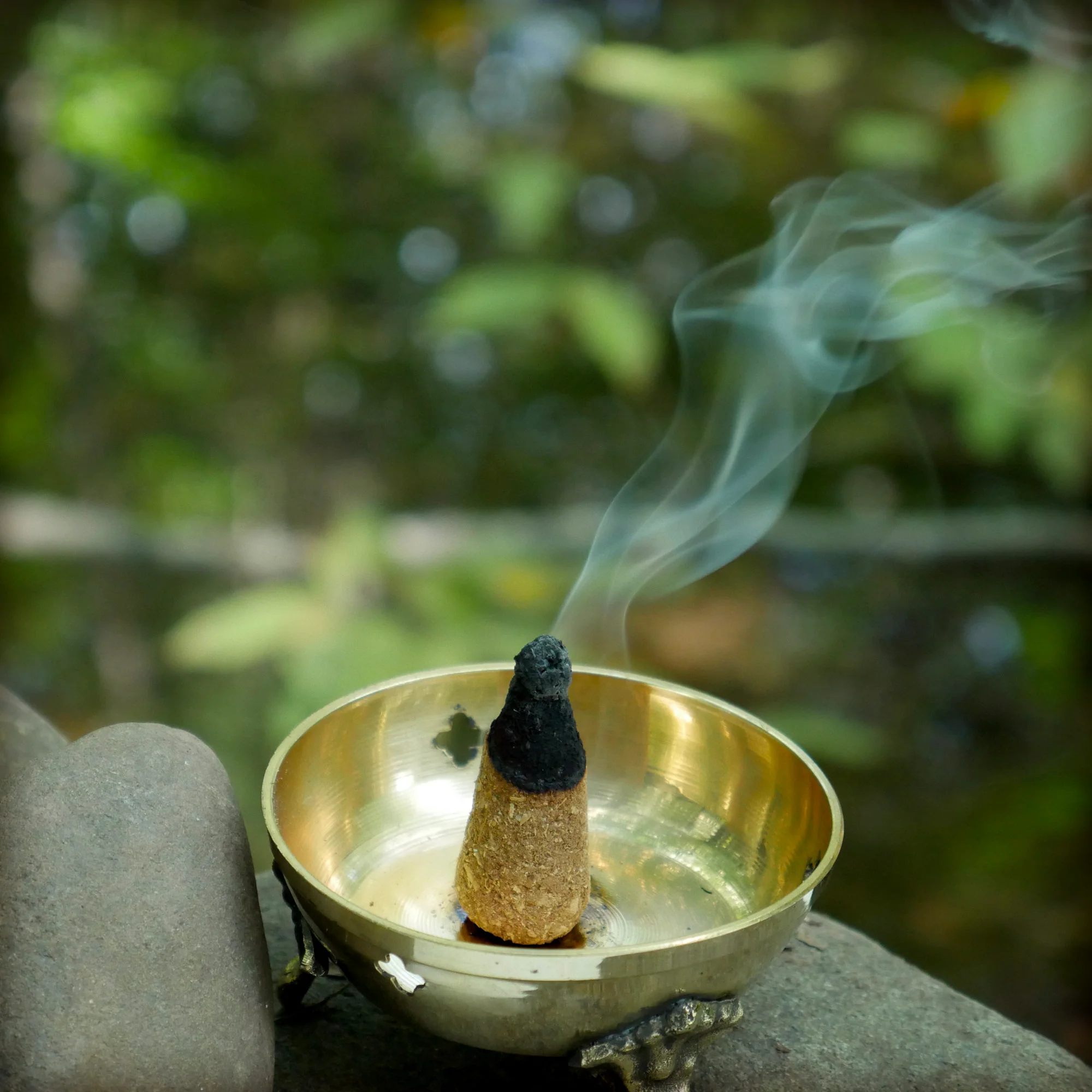 Palo Santo and Wild Herbs - Relaxation & Meditation -  6 Incense Cones - Image 5